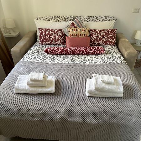 Joy House -Central City Near Metro Arco Della Pace Brera-Entire Apartment Perfect For Work & Play, Nightlife With Ac & Fast Wifi Welcome To The Cool Joy House! Милано Екстериор снимка