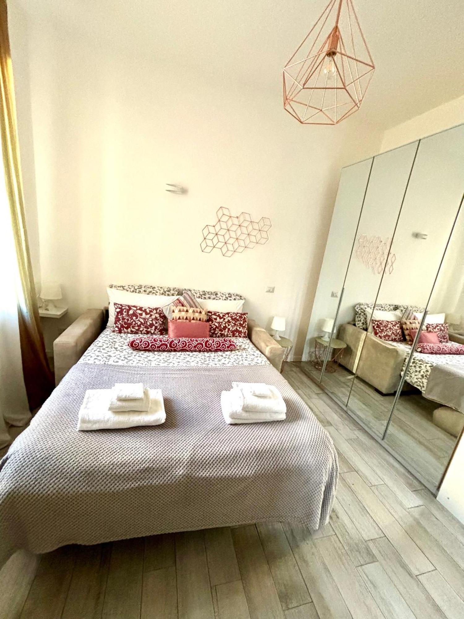 Joy House -Central City Near Metro Arco Della Pace Brera-Entire Apartment Perfect For Work & Play, Nightlife With Ac & Fast Wifi Welcome To The Cool Joy House! Милано Екстериор снимка